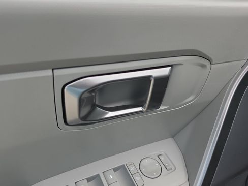 New 2027 Kia Seltos LX FWD image 18