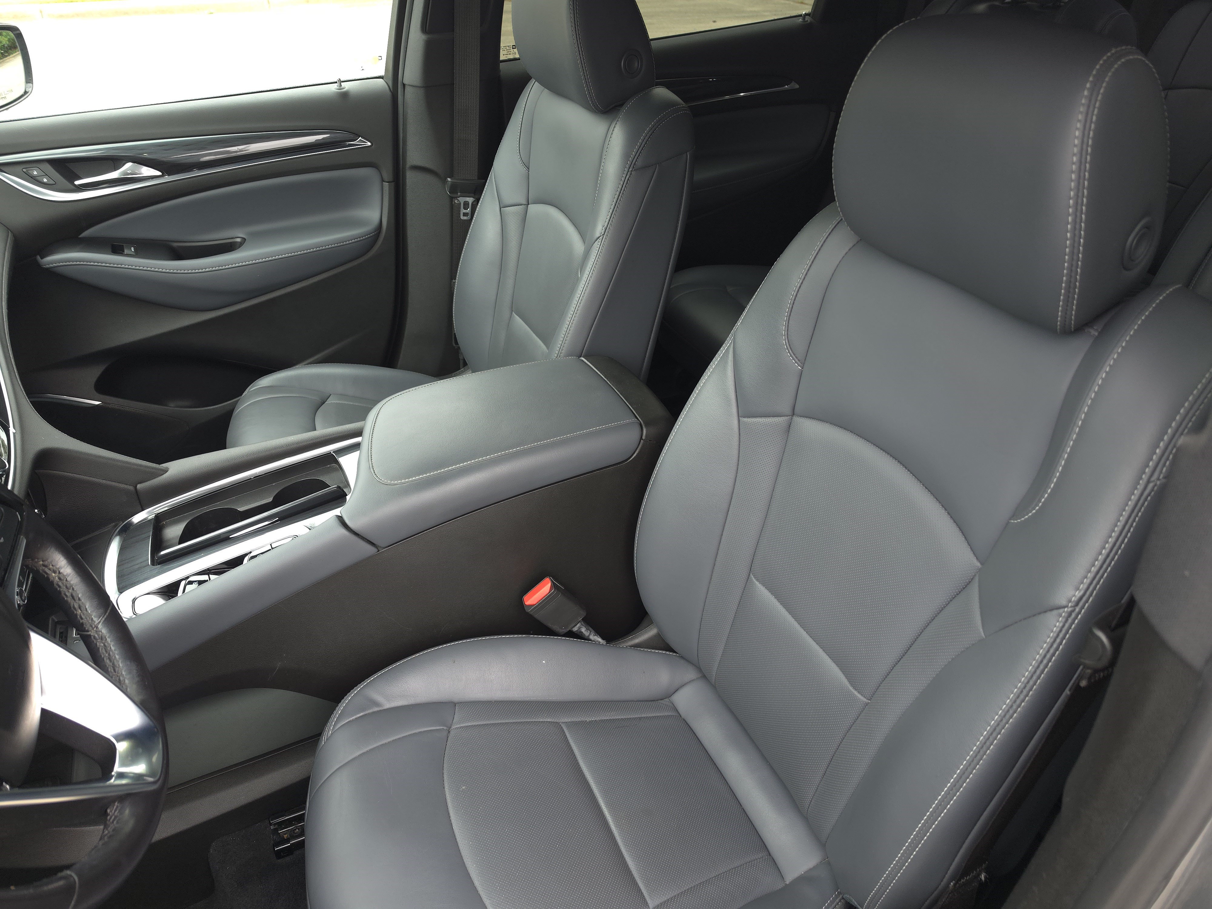 Used 2023 Buick Enclave Essence w/ Experience Buick Package FWD image 16