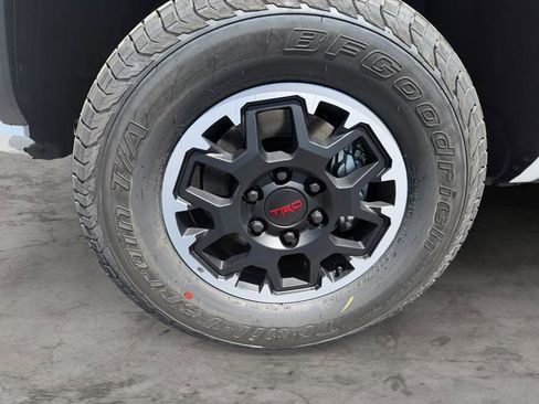 New 2026 Toyota Tacoma TRD Off-Road AWD/4WD image 9