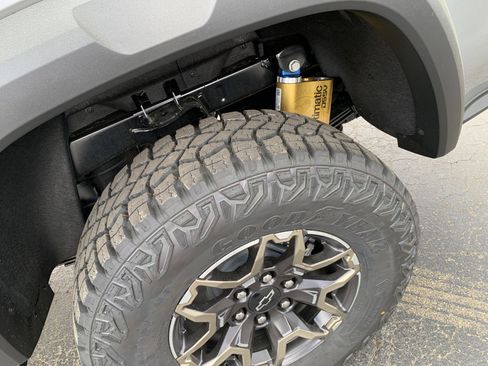 New 2026 Chevrolet Colorado ZR2 w/ Technology Package AWD/4WD image 25