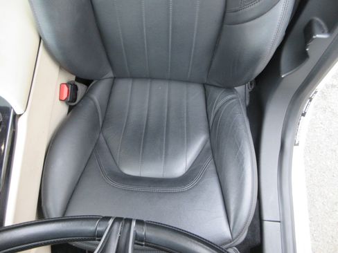 Used 2022 Maserati Quattroporte Modena image 9