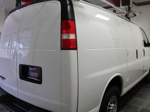 Used 2020 Chevrolet Express 2500 w/ Driver Convenience Package image 7