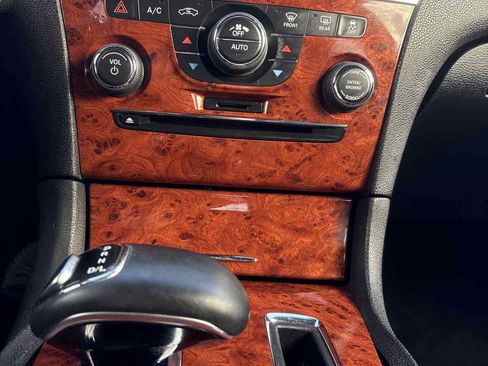 Used 2014 Chrysler 300 image 23