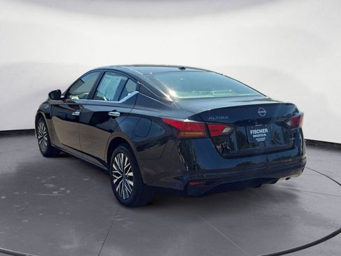 Used 2025 Nissan Altima 2.5 SV AWD/4WD image 4