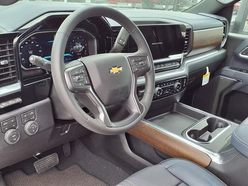 New 2026 Chevrolet Silverado 2500 High Country w/ Technology Package AWD/4WD image 12