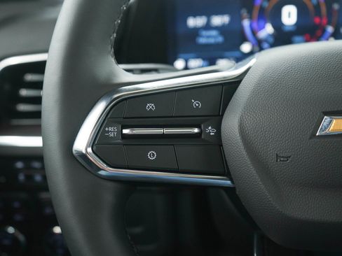 Used 2025 Chevrolet Suburban LT w/ Comfort Package image 30