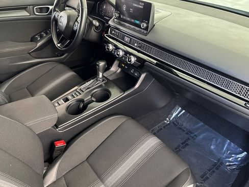 Used 2023 Honda Civic Sport image 32