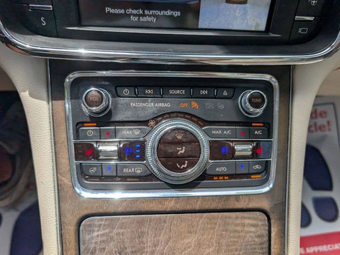 Used 2017 Lincoln Continental Reserve w/ Technology Package AWD/4WD image 28
