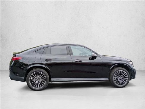 Used 2025 Mercedes-Benz GLC 300 4MATIC image 4