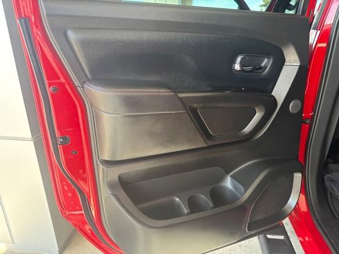 Used 2023 Nissan Titan PRO-4X w/ Pro-4x Convenience Package image 24