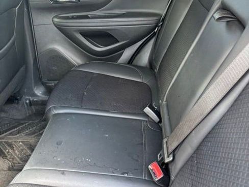 Used 2022 Buick Encore Preferred w/ Safety Package image 24