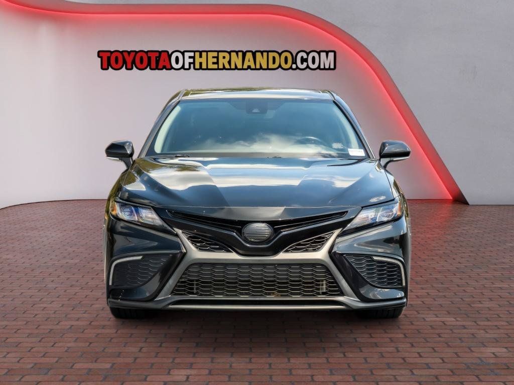 Used 2024 Toyota Camry SE FWD image 2