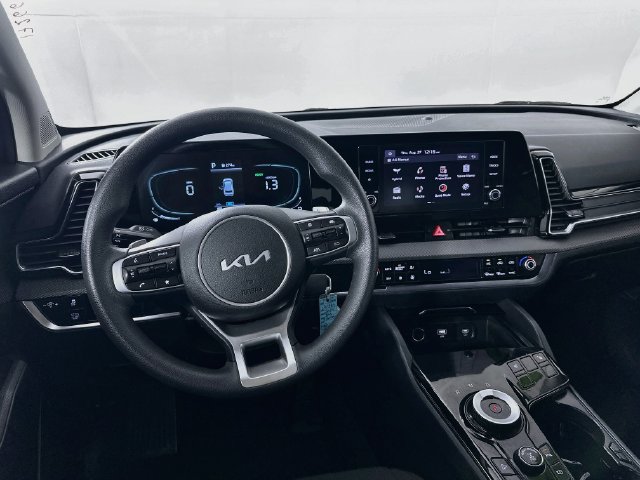 Used 2024 Kia Sportage LX AWD/4WD image 3