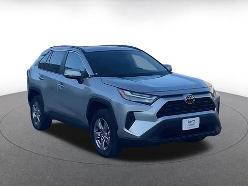 Used 2025 Toyota RAV4 XLE image 3