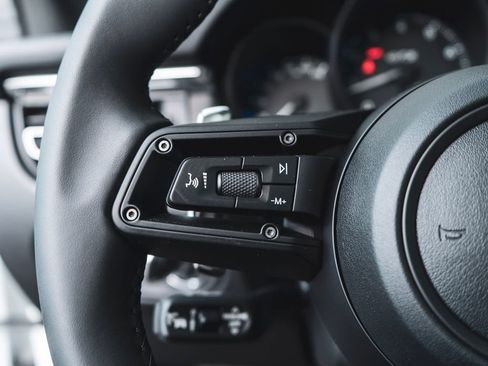 New 2026 Porsche Macan GTS image 19