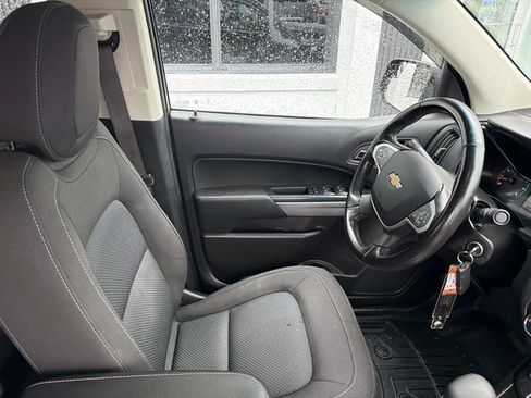 Used 2022 Chevrolet Colorado LT w/ LT Convenience Package RWD image 13