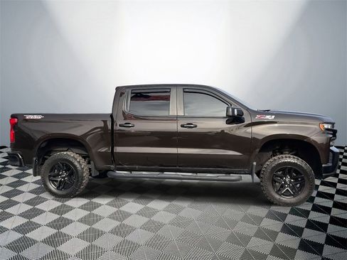 Used 2020 Chevrolet Silverado 1500 LT Trail Boss image 5