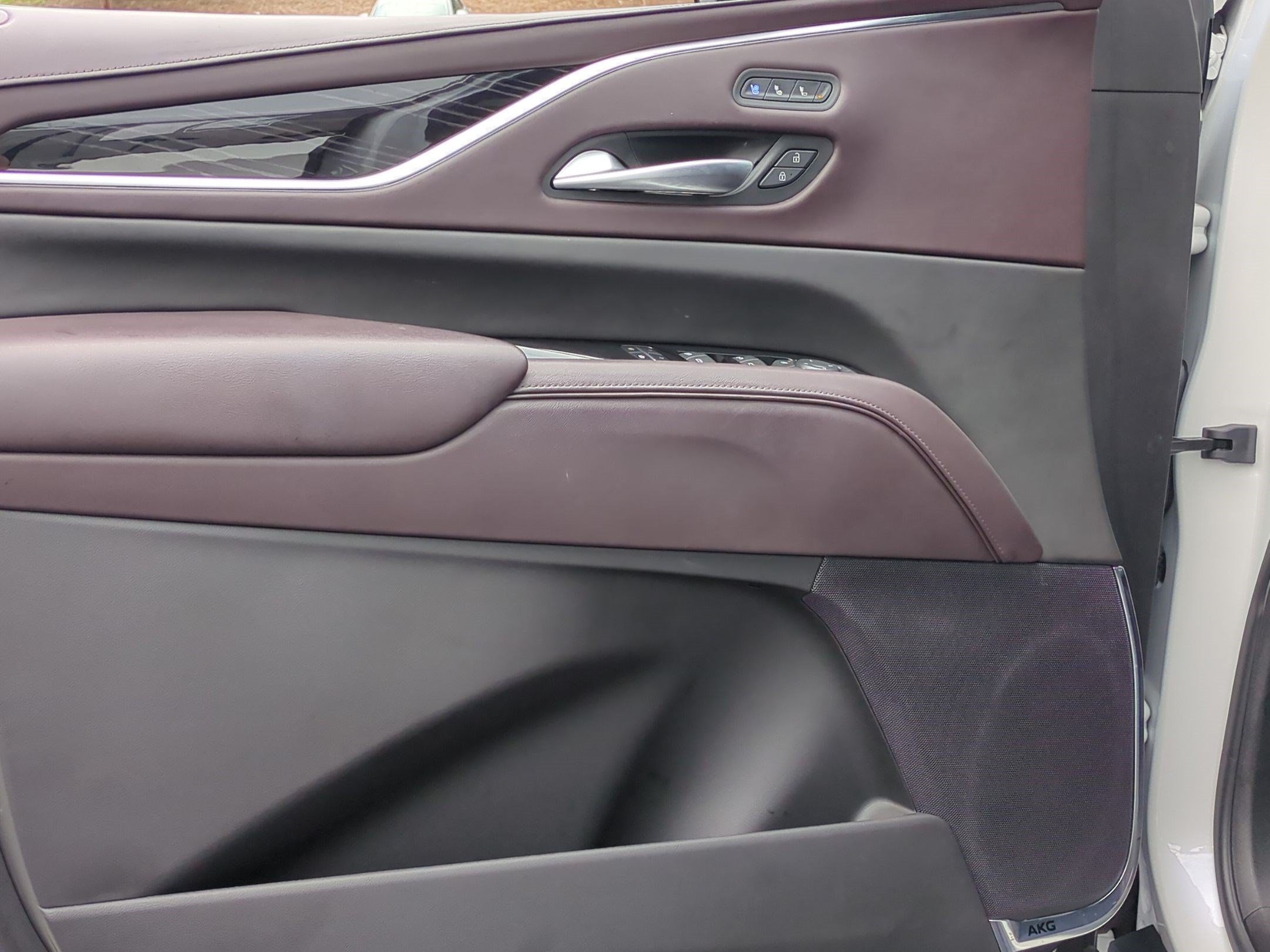 Used 2023 Cadillac Escalade V AWD/4WD image 14