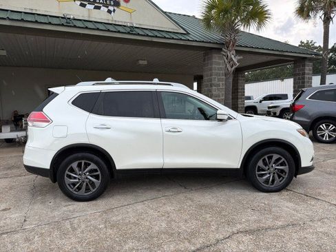 Used 2016 Nissan Rogue SL w/ SL Premium Package FWD image 4