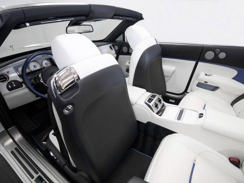 Used 2017 Rolls-Royce Dawn image 48