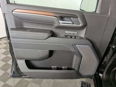 New 2026 GMC Sierra 1500 Denali w/ Denali Reserve Package AWD/4WD image 13