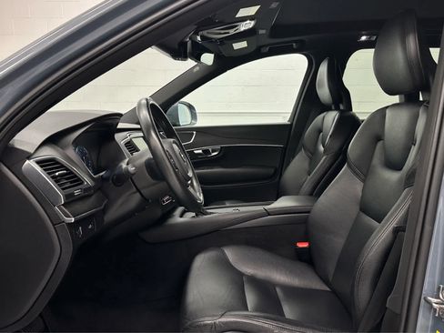 Used 2020 Volvo XC90 T6 Momentum w/ Protection Package Premier AWD/4WD image 11