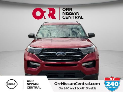 Used 2023 Ford Explorer XLT w/ Equipment Group 202A RWD image 2