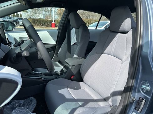 New 2026 Toyota Corolla SE image 3