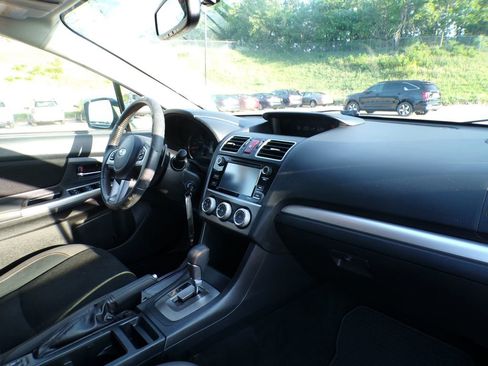Used 2016 Subaru Crosstrek 2.0i Premium w/ Moonroof Package AWD/4WD image 11