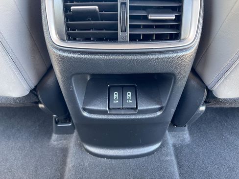 Used 2017 Honda CR-V Touring image 25