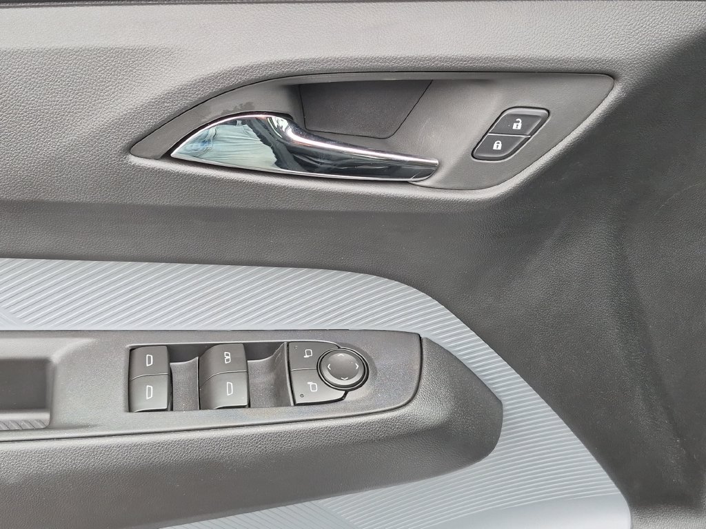 New 2027 Chevrolet Bolt LT FWD image 15