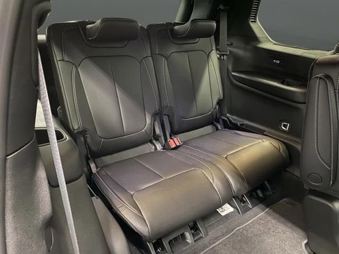 New 2025 Jeep Grand Cherokee L Limited w/ Black Appearance Package image 35