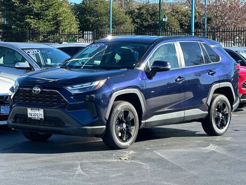 Used 2024 Toyota RAV4 XLE image 7