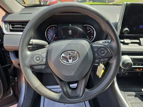 Used 2024 Toyota RAV4 LE AWD/4WD image 14