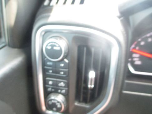 Used 2020 Chevrolet Silverado 1500 LT Trail Boss AWD/4WD image 29