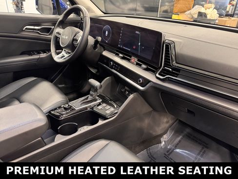 Certified 2025 Kia Sportage SX image 4