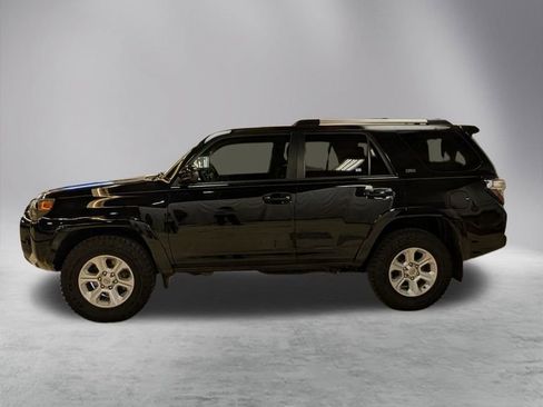 Used 2023 Toyota 4Runner SR5 image 5