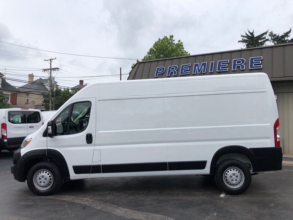 Used 2024 RAM ProMaster 2500 w/ Convenience Group FWD image 3