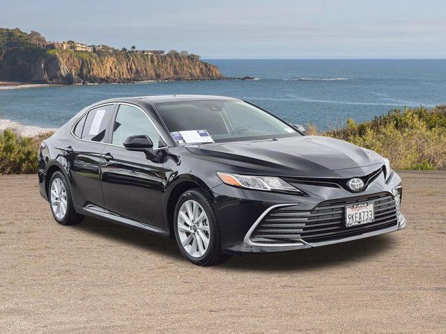 Used 2024 Toyota Camry LE FWD image 3