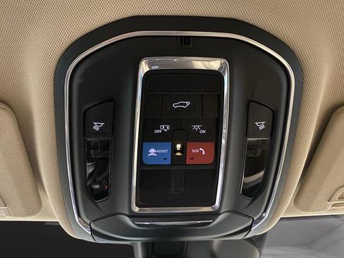 Used 2021 Jeep Grand Cherokee L Limited image 25