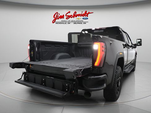 Used 2024 GMC Sierra 2500 AT4 w/ AT4 Preferred Package AWD/4WD image 39