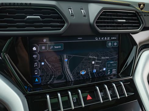 Used 2022 Lamborghini Urus image 29