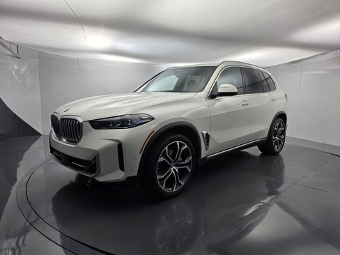 Certified 2026 BMW X5 sDrive40i w/ Premium Package RWD image 8
