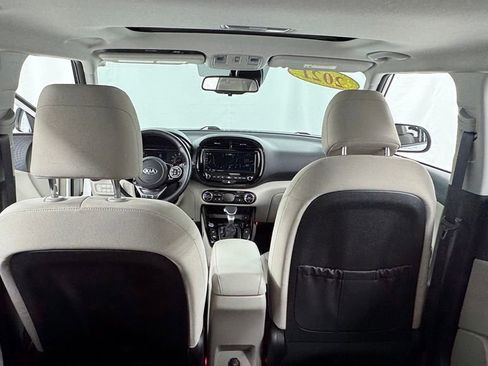 Used 2021 Kia Soul EX image 17
