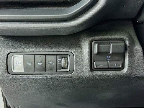 Used 2024 Chevrolet Silverado EV W/T image 8