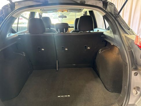 Used 2019 Nissan Kicks S FWD image 13