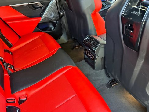 Used 2025 BMW M5 w/ Carbon Package image 30