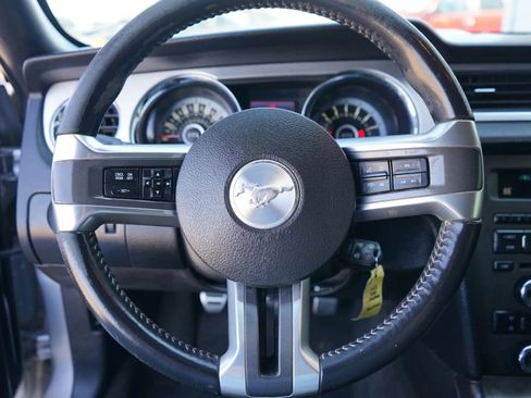 Used 2013 Ford Mustang GT Premium image 23