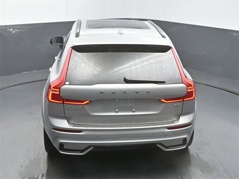 Used 2023 Volvo XC60 B5 Ultimate w/ Protection Package Premier FWD image 46