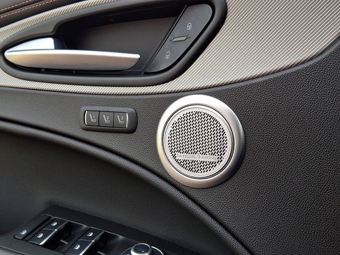 New 2025 Alfa Romeo Stelvio Sprint image 19